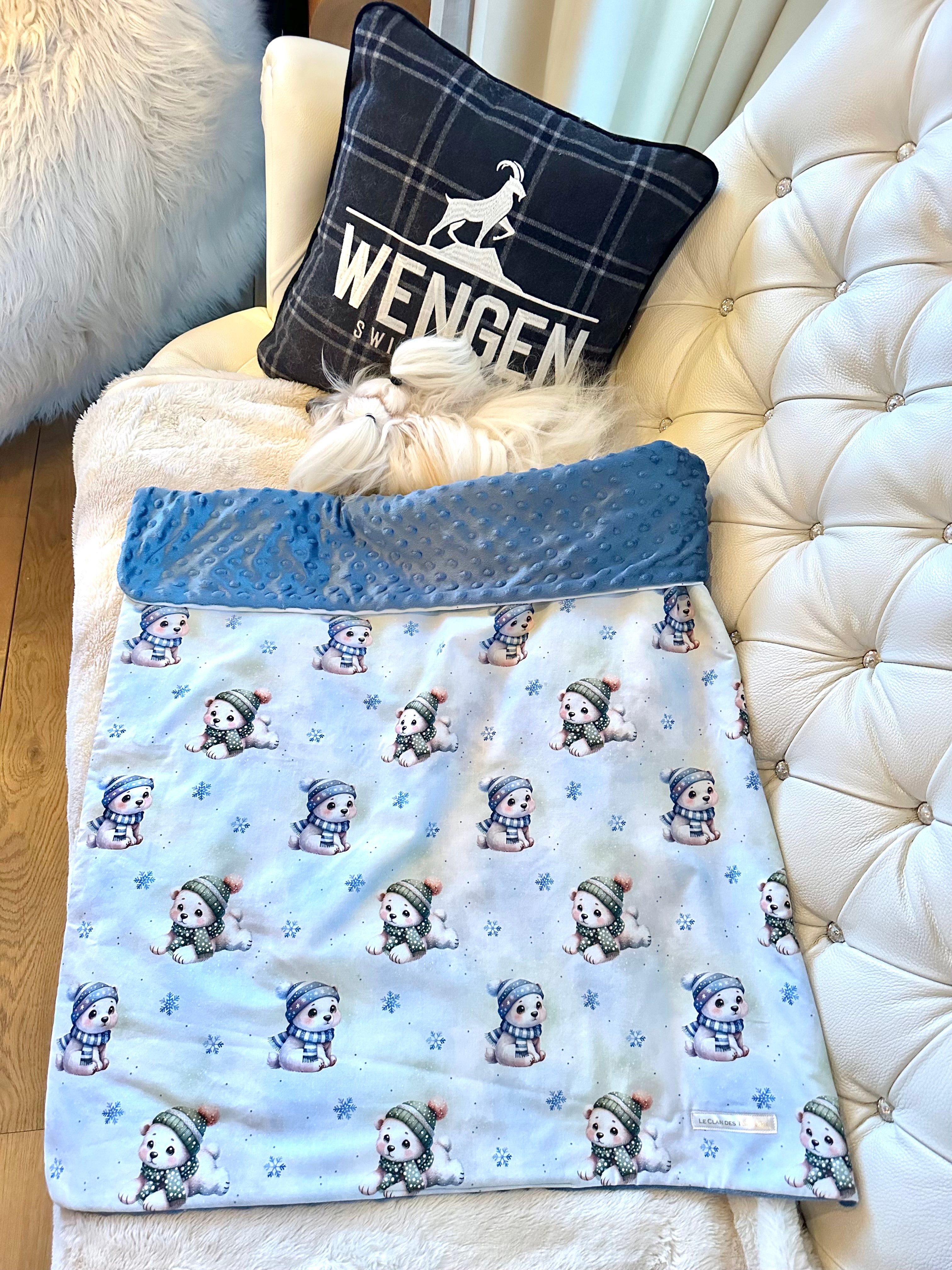 Couverture LES PETITS OURSONS POLAIRES - 79x86 cm