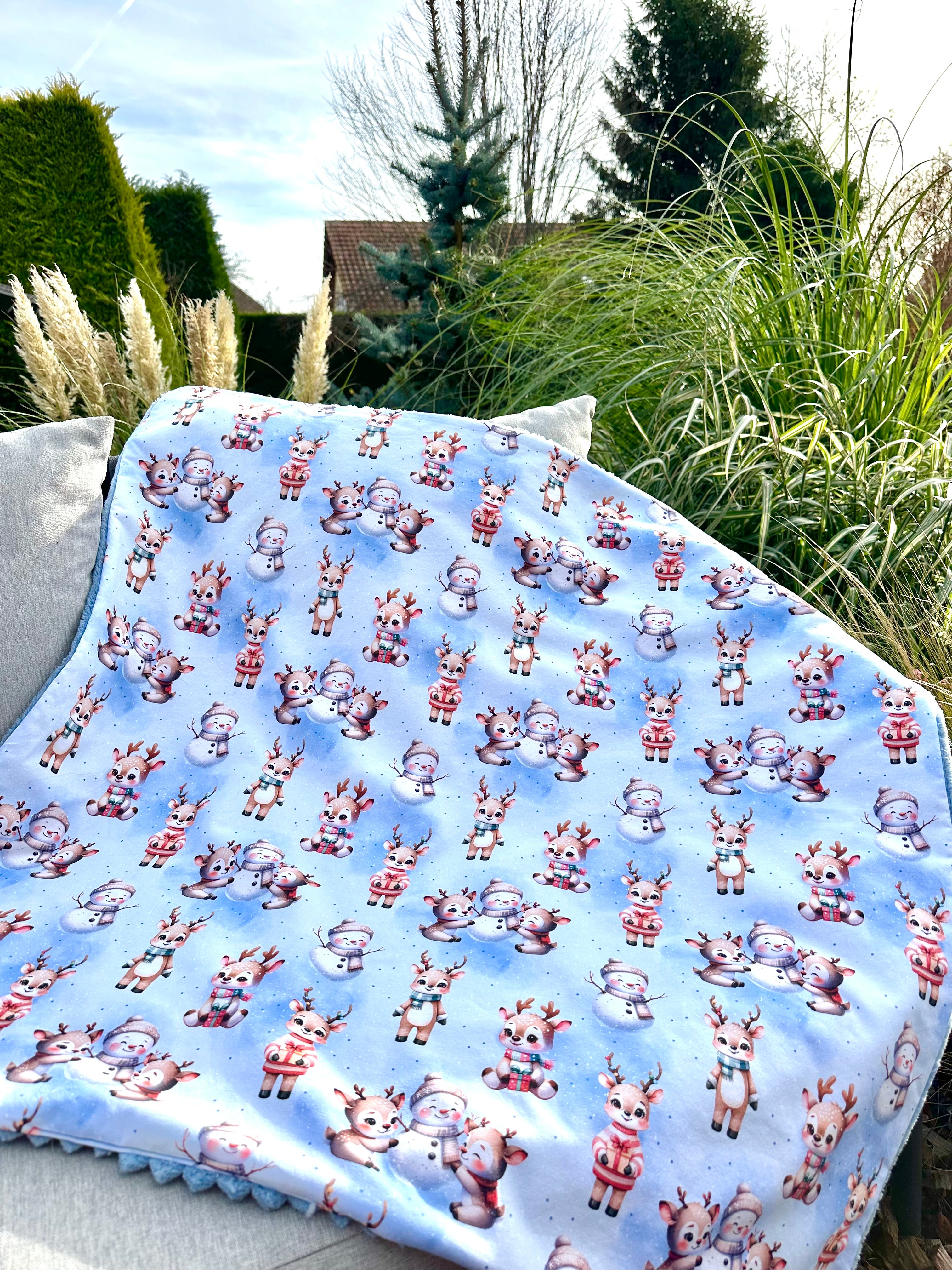 Couverture PETITS RENNES ET BONSHOMMES DE NEIGE - 80x78cm